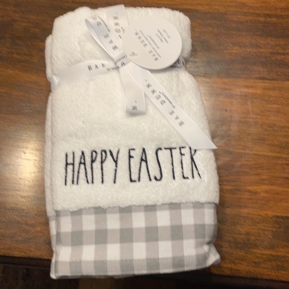 Rae Dunn set of two hand towels